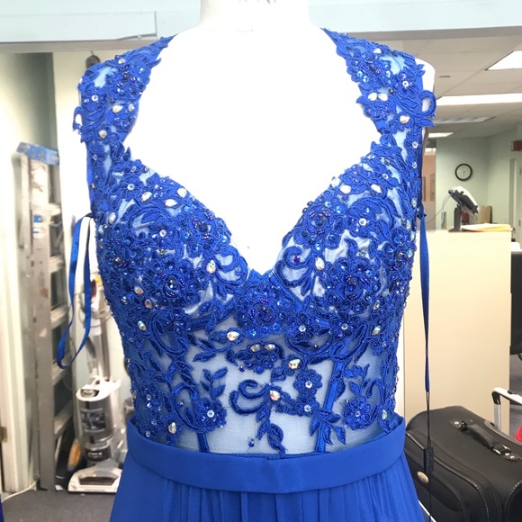 Royal Blue Lace Gown 1079 - Picture 4 of 8